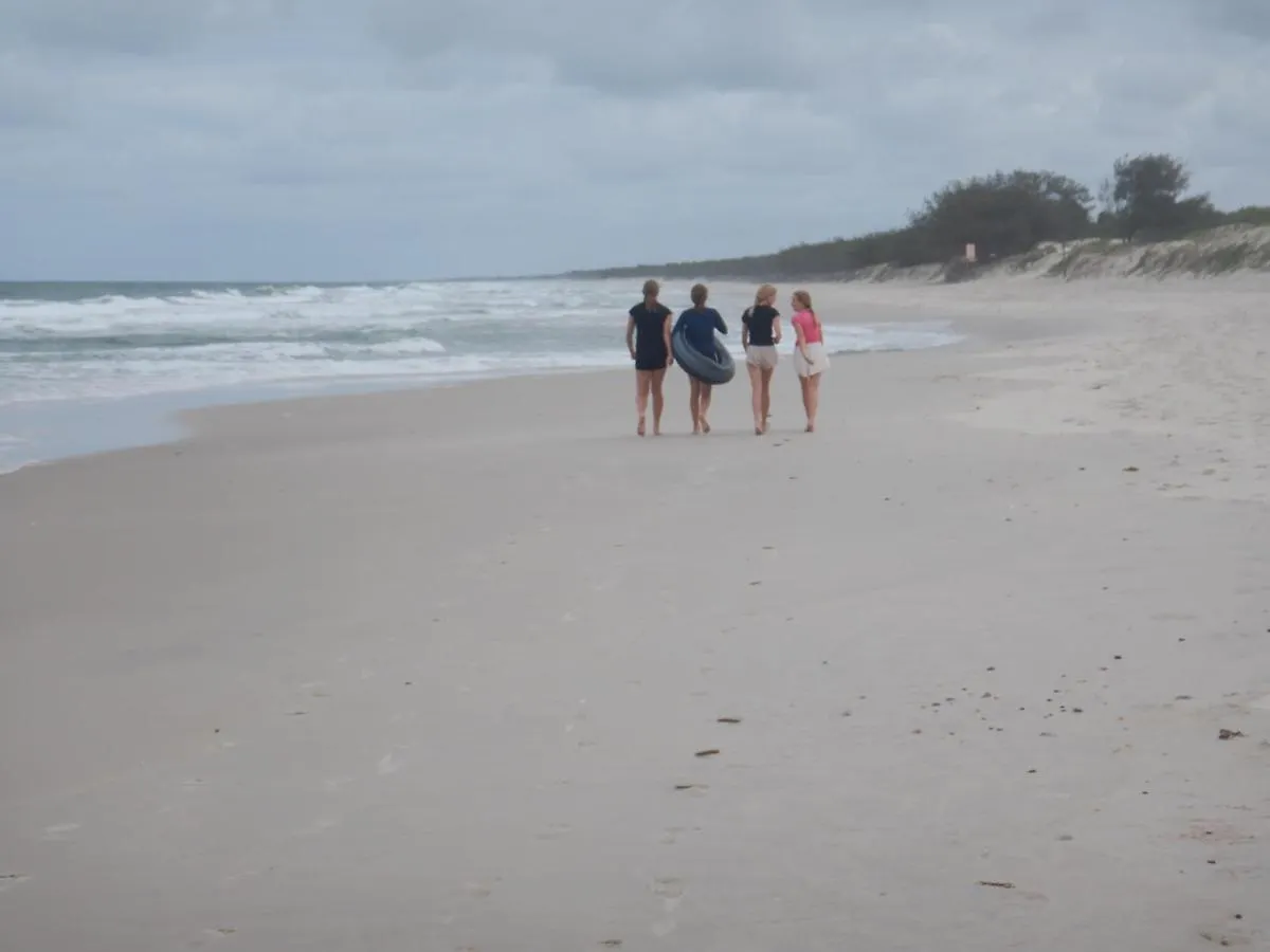 Отель Caloundra Houseboats Pelican Waters