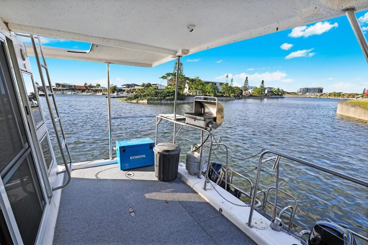 Отель Caloundra Houseboats Pelican Waters