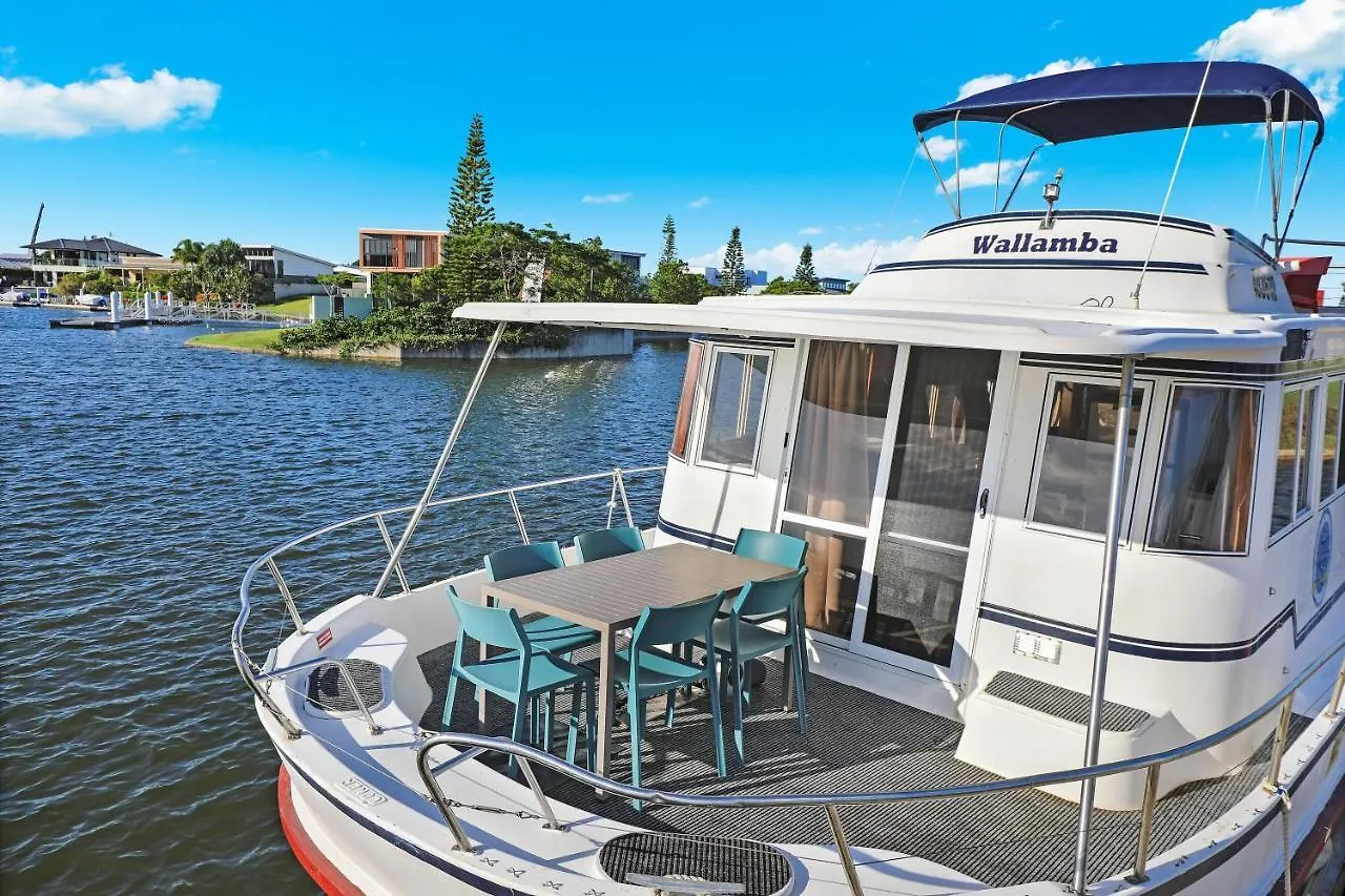 Hotel Caloundra Houseboats Pelican Waters Botel
